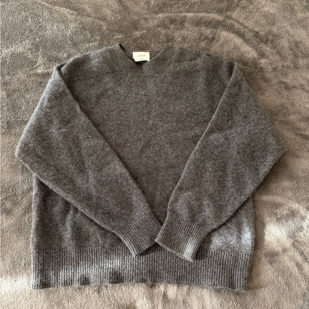 Wilfred Heather Gray Cashmere Sweater